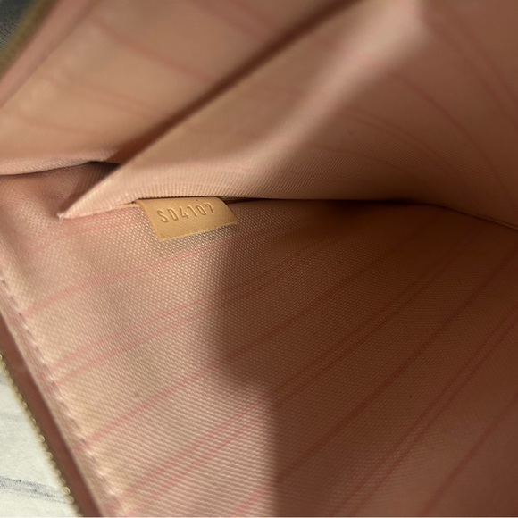 Damier Azur Neverfull MM Pochette Rose Ballerine - Picture 5 of 6